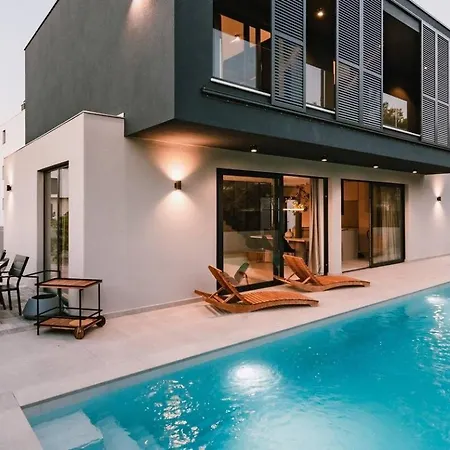 Villa Casa Domina With Sauna And Whirlpool Only 200 Meters From The Srima