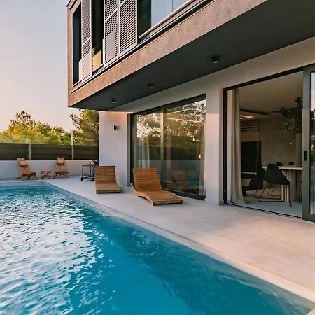 Casa Domina With Sauna And Whirlpool Only 200 Meters From The * Srima