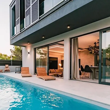 Villa Casa Domina With Sauna And Whirlpool Only 200 Meters From The *